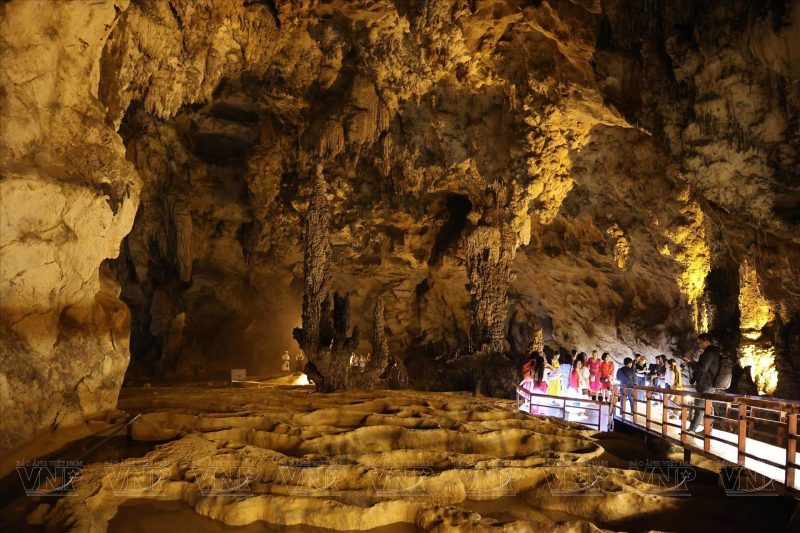 Động Ngườm Ngao