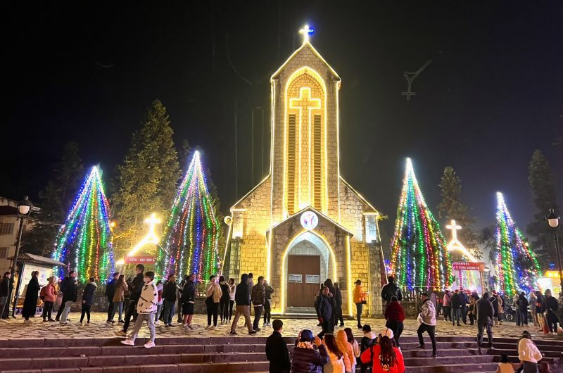 Nhà thờ đá Sapa