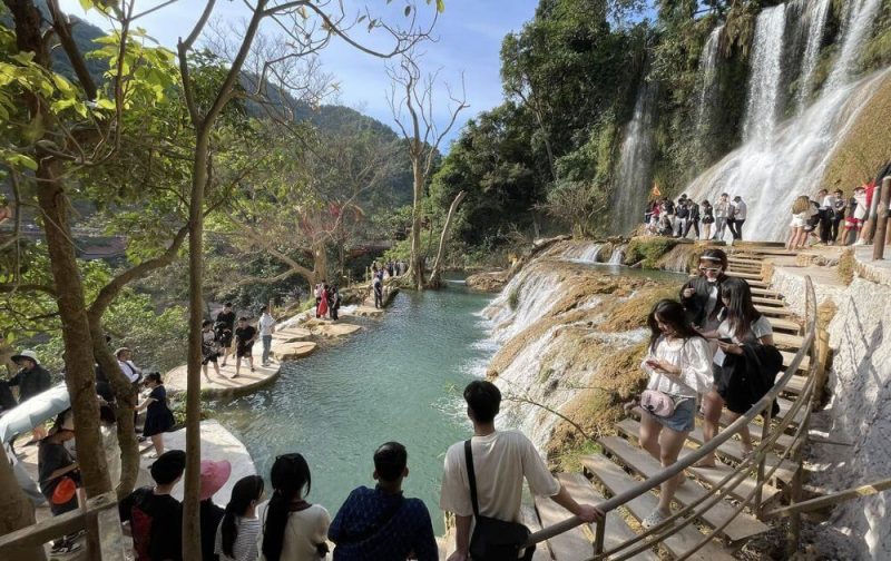 Thác Dải Yếm - Sơ châu